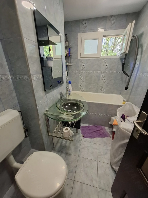 Vând apartament cu 2camere confort semidecomandat Bloc de etaje 4etaje — fotografia 3