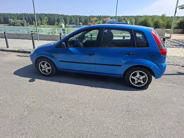 FORD Fiesta 2005 — imagine 2