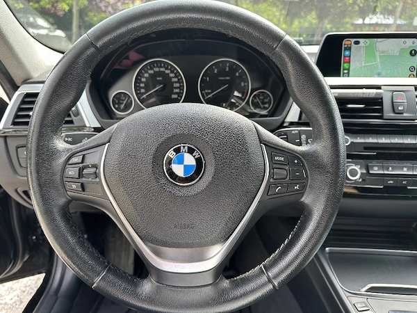 BMW 3 Series 2018 — imagine 8