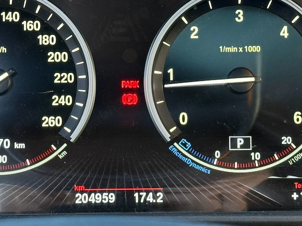 BMW 5 Series 2012 — imagine 10