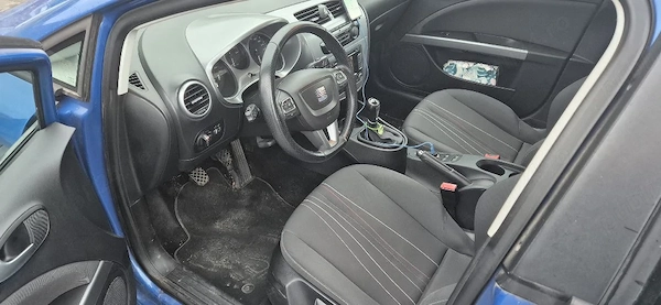 SEAT Leon 2011 — imagine 4