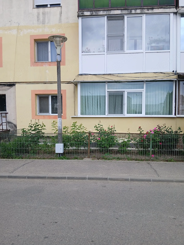 Vand apartament 3 camere decomandat, confort 1, Costesti-Arges — fotografia 1