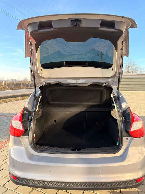 FORD Focus 2011 — imagine 3