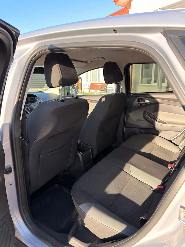 FORD Focus 2011 — imagine 6