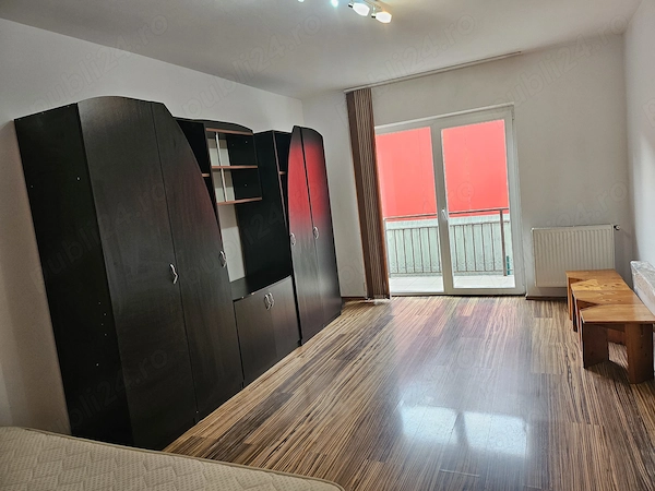Inchiriez ap. cu două camere, decomandat, str. Eroilor, in spate la Profi — fotografia 3