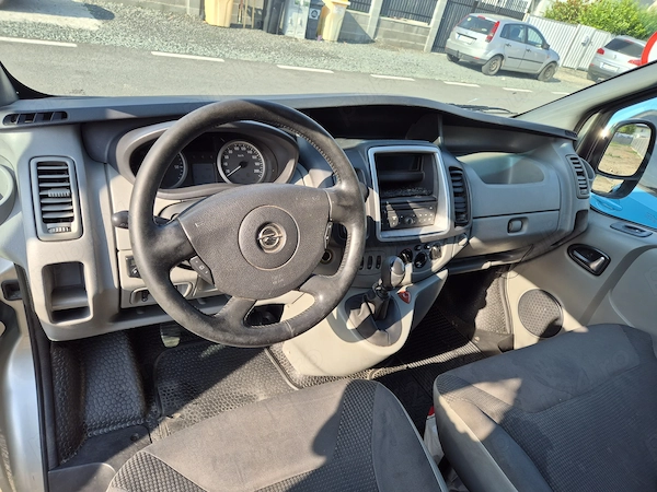 OPEL Vivaro 2012 — imagine 4