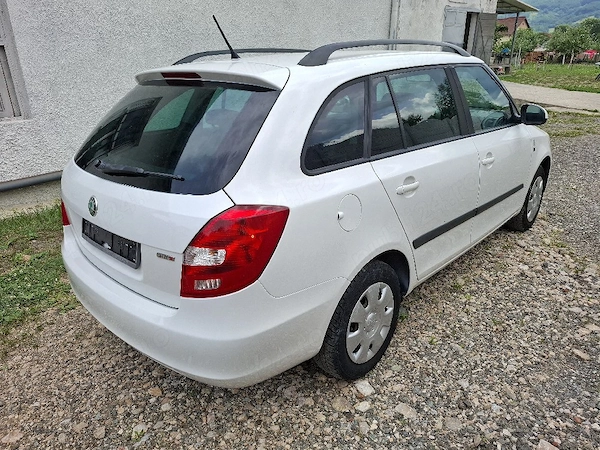SKODA Fabia 2013 — imagine 3