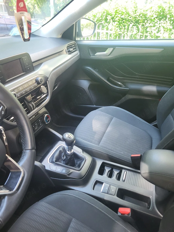 FORD Focus 2019 — imagine 8