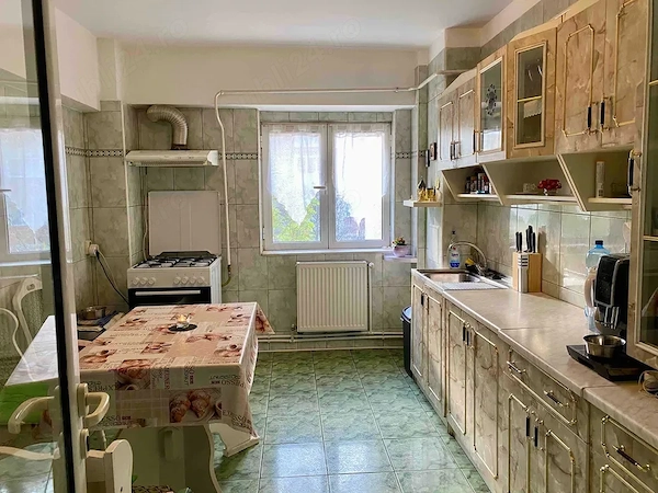 Proprietar - Apartament 3 camere, 2 băi, parcare, zonă Ostroveni — fotografia 3