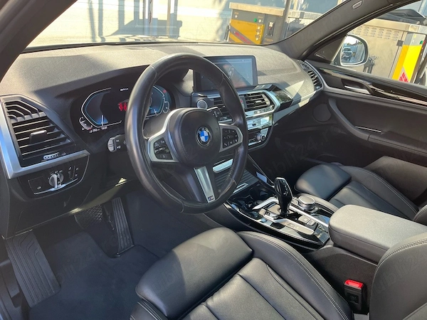 BMW X3 xDrive30e Plug-in Hybrid, fabricație noiembrie 2020, într-o stare excelentă din punct de vede