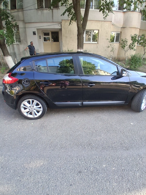 RENAULT Megane