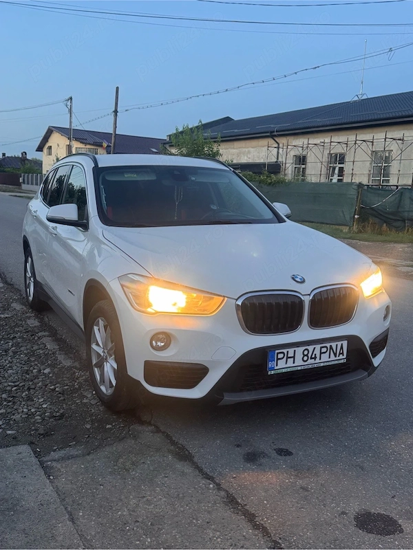 BMW iX1