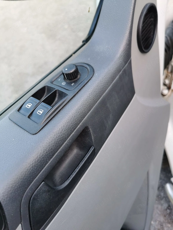 VOLKSWAGEN Transporter 2013 — imagine 6