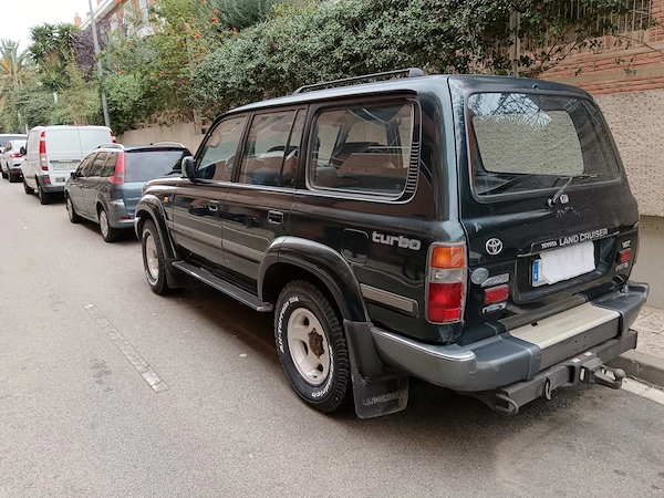 Toyota Land Cruiser HDJ80