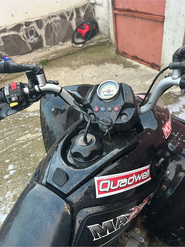 Vând atv kymco