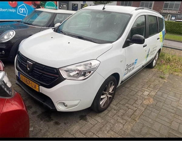 Dacia Lodgy 1.3 benzina - 7 locuri