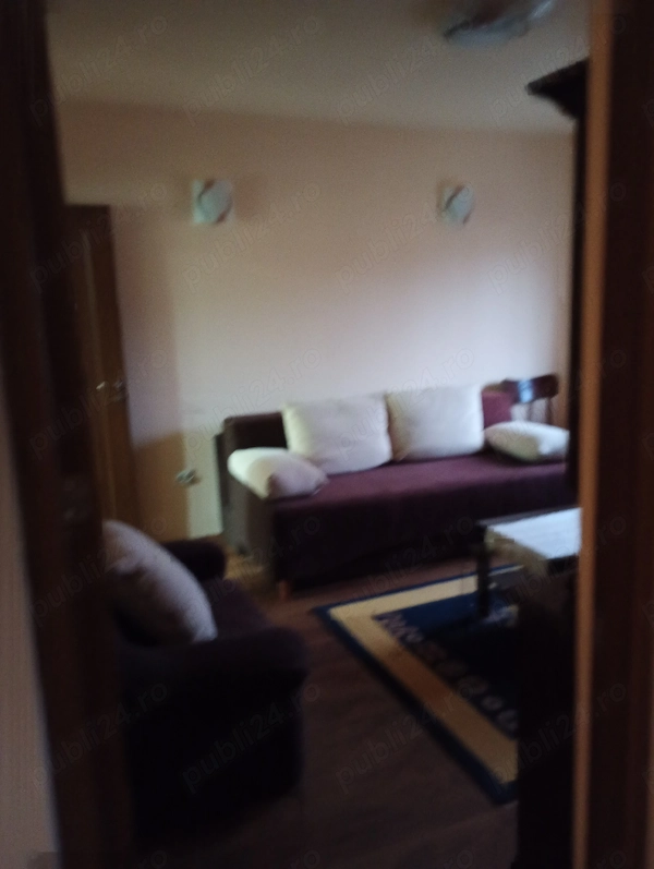 Vând apartament in Călan ,2 camere,zona notar — fotografia 3
