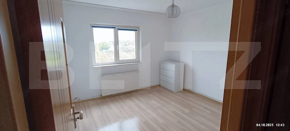 Apartament 3 camere, 2 băi, priveliște panoramică – Cartierul Florilor, Brașo — fotografia 1
