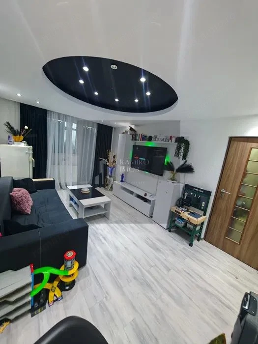 Apartament 3 camere decomandat Constantin Brancoveanu / Uioara — fotografia 3