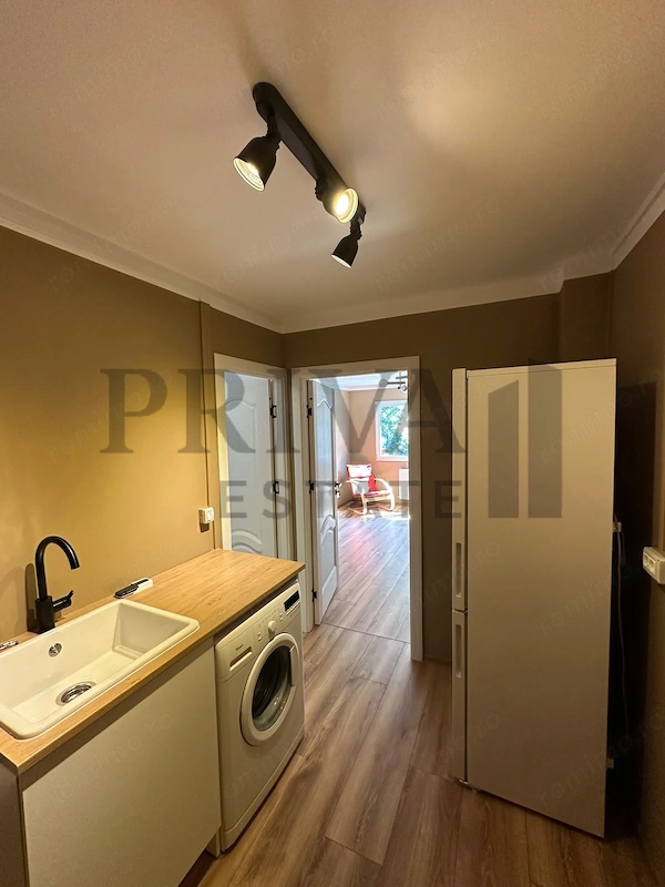 Garsoniera renovata, 26 mp, etaj 2, Complex Studențesc — fotografia 1