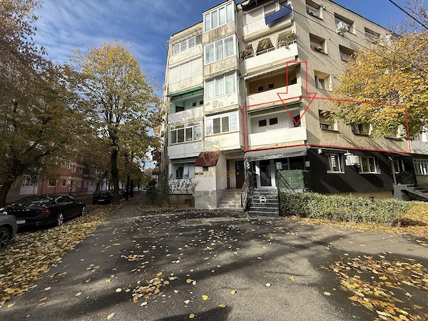 De vanzare Apartament Etajul 1 Micro 16/Zona Foarte Buna — fotografia 1