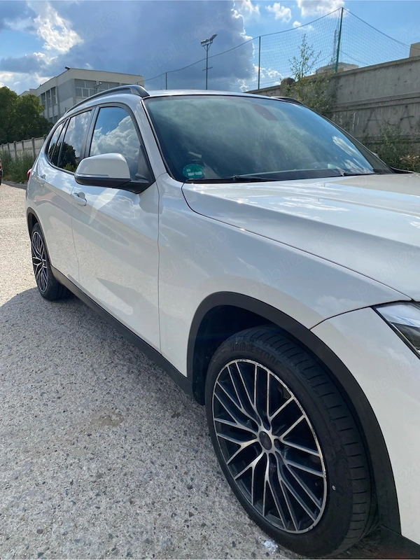 BMW iX1 2012 — imagine 3