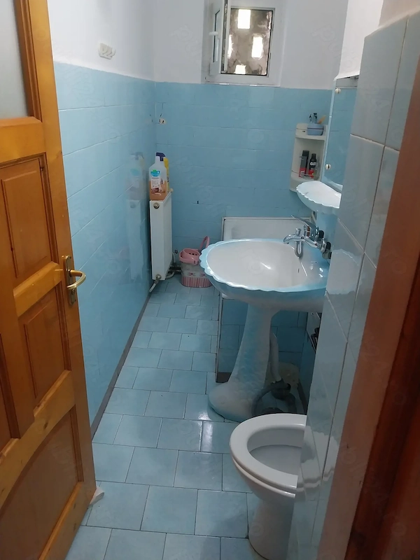 Vand apartament tg jiu — fotografia 1
