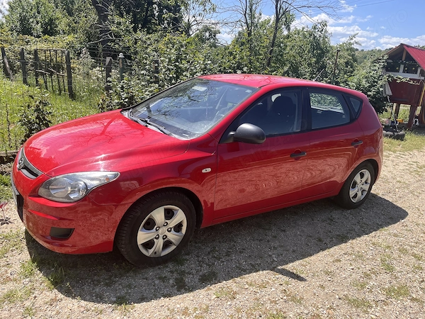 HYUNDAI i30 2010 — imagine 3