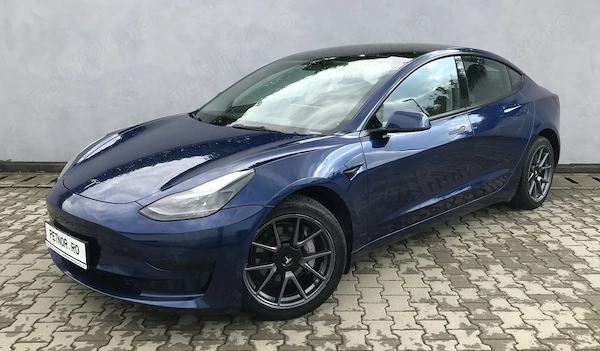 Tesla Model 3 RWD