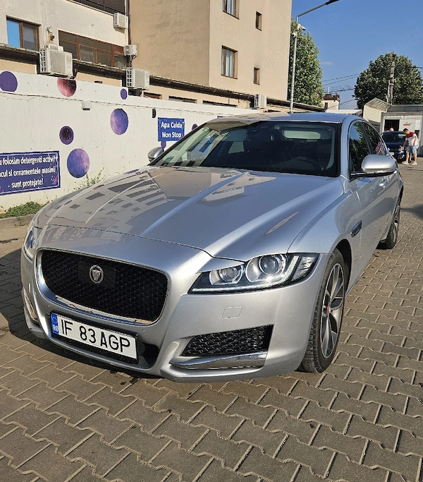 JAGUAR XF