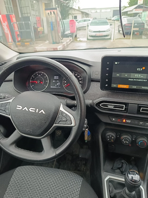 DACIA Logan 2023 — imagine 4