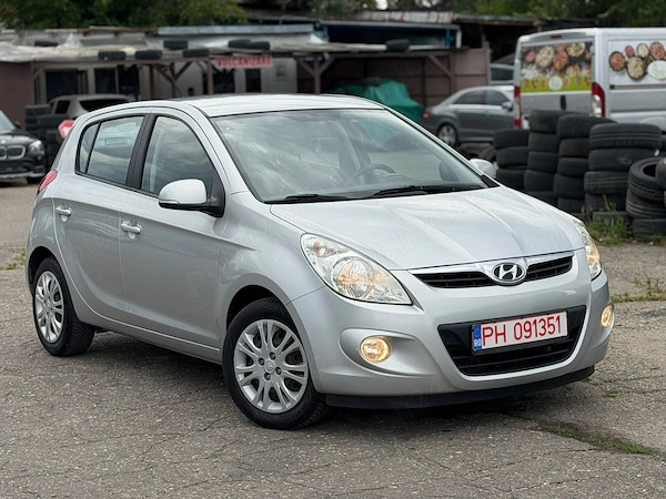 HYUNDAI i20 2013 — imagine 3