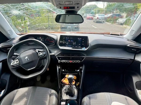 PEUGEOT 2008 2022 — imagine 10