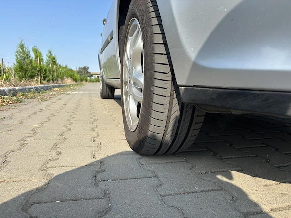 RENAULT Clio 2008 — imagine 4