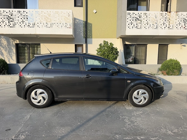 SEAT Leon 2011 — imagine 3