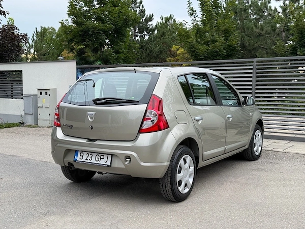 DACIA Sandero 2010 — imagine 4