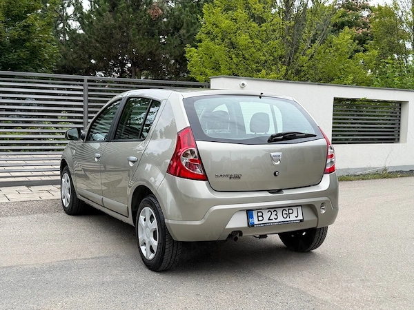 DACIA Sandero 2010 — imagine 3