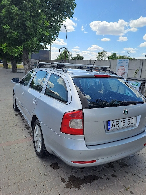 SKODA Octavia 2011 — imagine 3