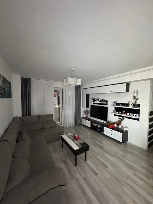 Militari Residence | 3 camere | 89mp | decom | B10947 — fotografia 1