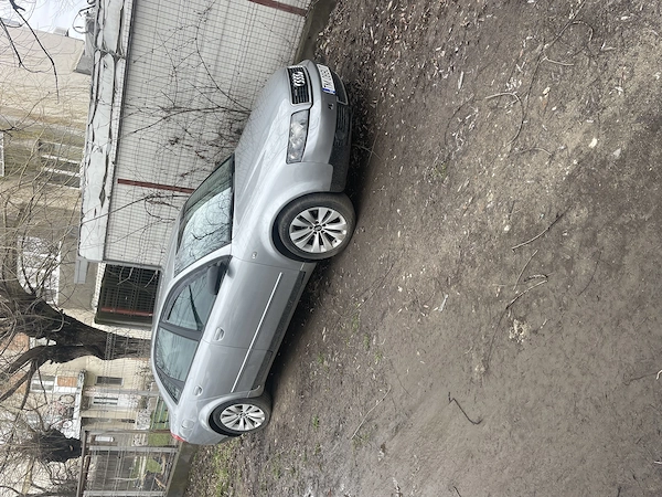 AUDI A4 2005 — imagine 3