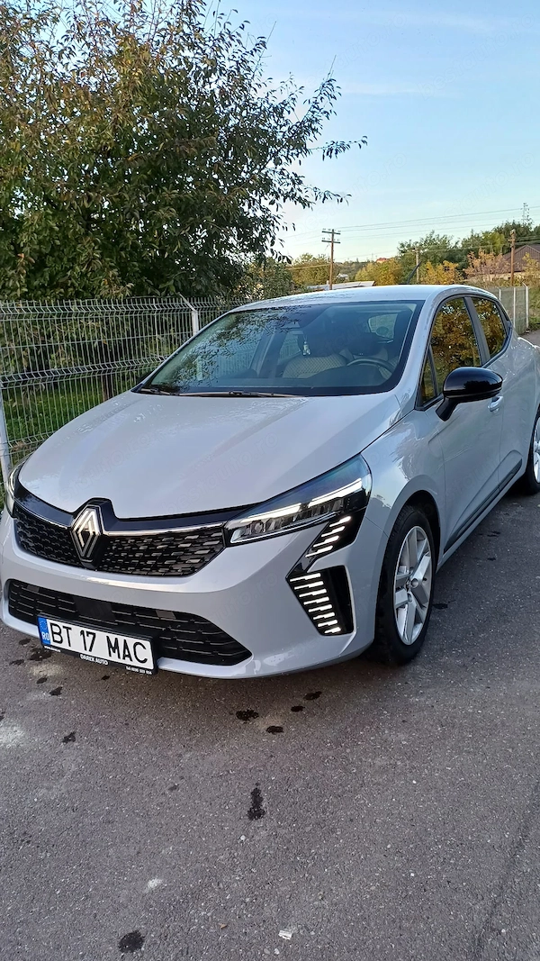 RENAULT Clio 2024 — imagine 13