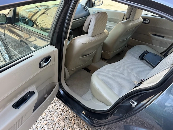 RENAULT Megane 2009 — imagine 8