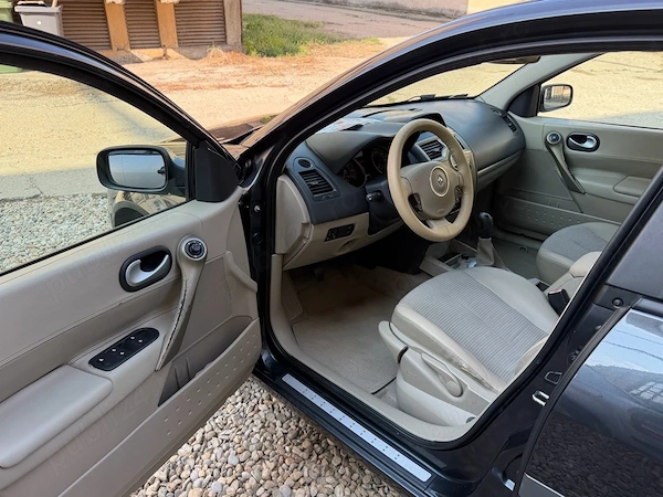 RENAULT Megane 2009 — imagine 6