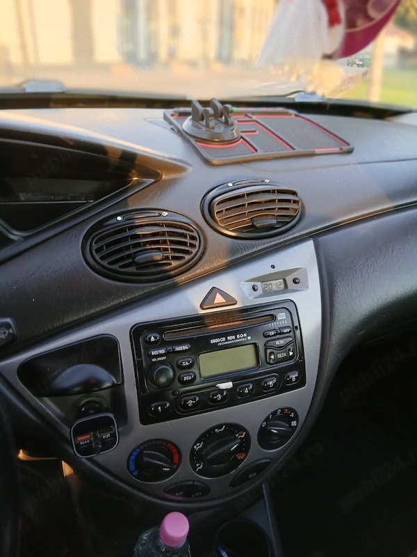 FORD Focus 2001 — imagine 4