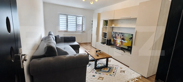 Apartament 2 camere decomandat, complet mobilat și utilat, loc de parcare — fotografia 1