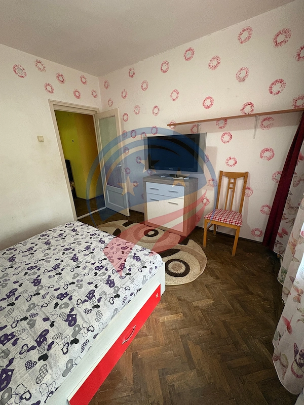 APARTAMENT 4 CAMERE , ETAJ 3 din 4, 2 BAI, 2 BALCOANE, CALEA SEVERINULUI — fotografia 2