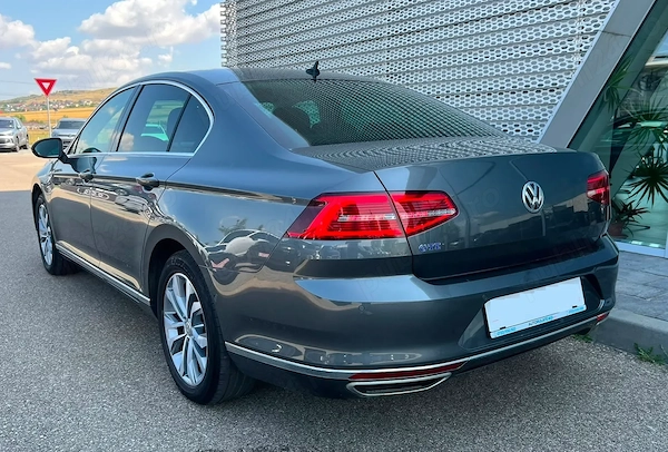 VOLKSWAGEN Passat 2017 — imagine 3