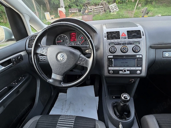 VOLKSWAGEN Touran 2008 — imagine 3