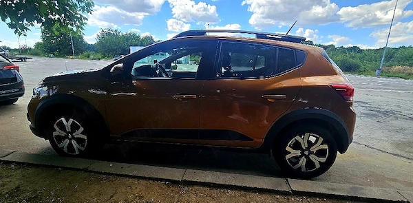 De vânzare Dacia Sandero Stepway ECO-G 100.Km:33000 reali