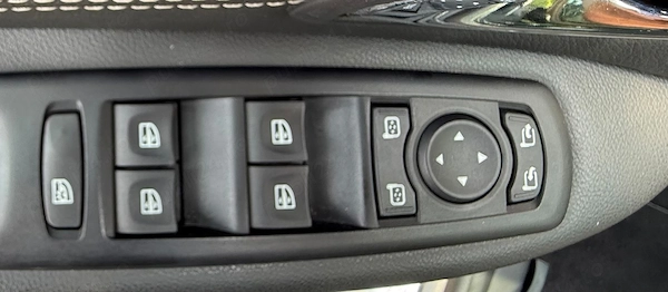 RENAULT Grand Scenic 2012 — imagine 25